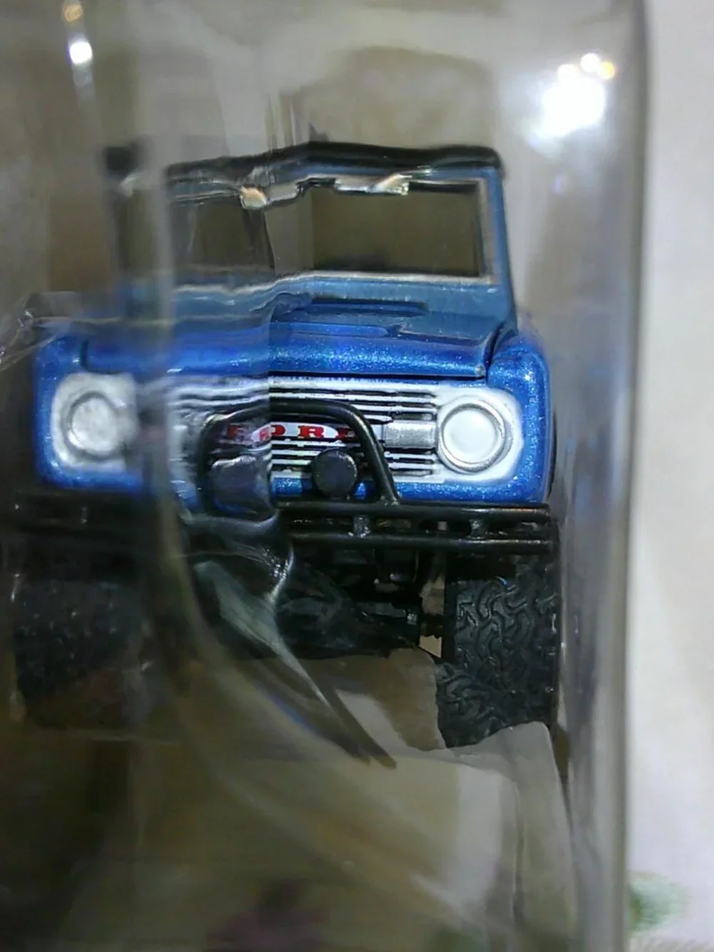 1:64 Greenlight All-Terrain Series 2 Blue 1975 Ford Bronco New in Package Mint